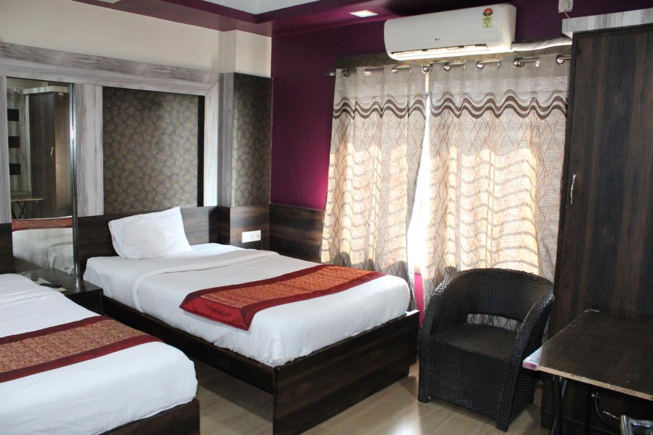 Hotel SQUARE PARK Dibrugarh Exterior foto